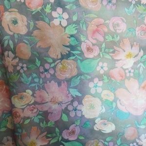 Beautiful, floral LuLaRoe shirt 2x classic